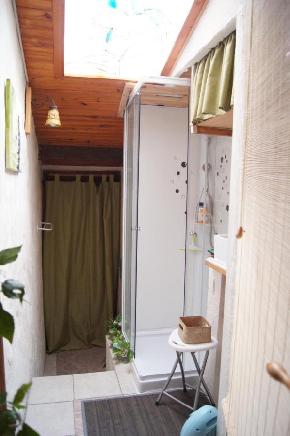 Logement atypique et cosy avec petit déjeuner, 2 nuits minimum Saint-Étienne-les-Orgues Esterno foto